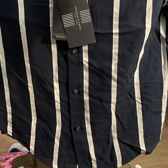 Denim & Flower - Picture 2 of 7